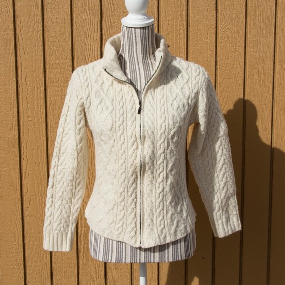 Irish made 100% Merino Wool Traditonal Cable Knit Caridgan Cream Medium - Picture 6 of 6